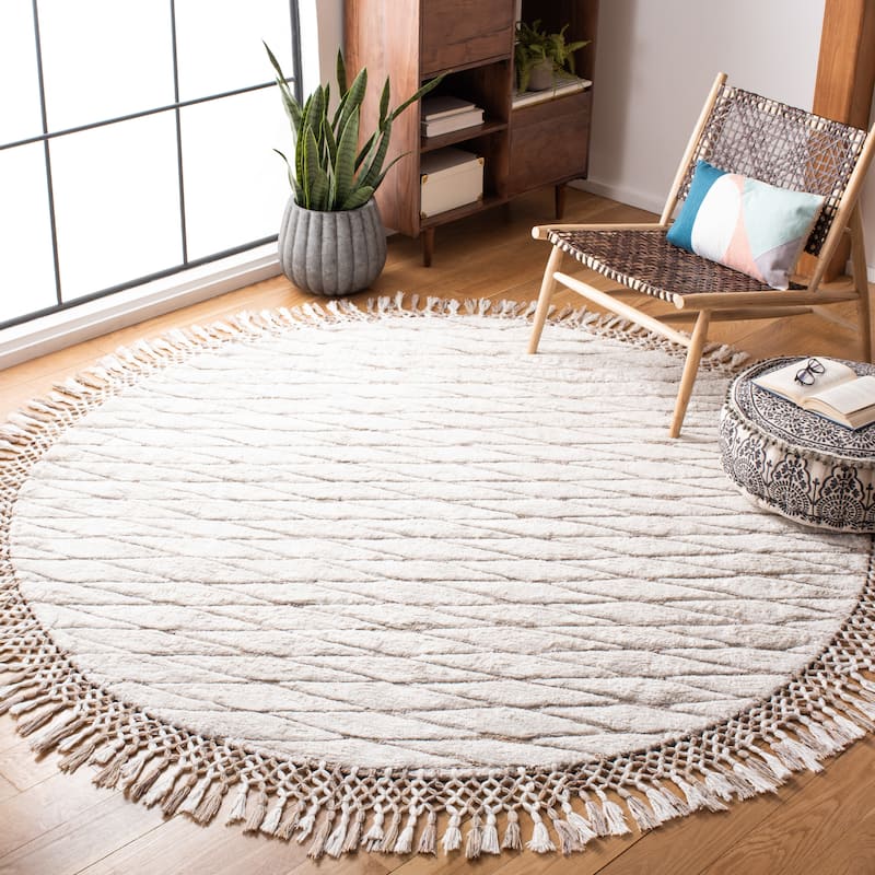 SAFAVIEH Handmade Casablanca Shag Yanina Tribal Wool Rug