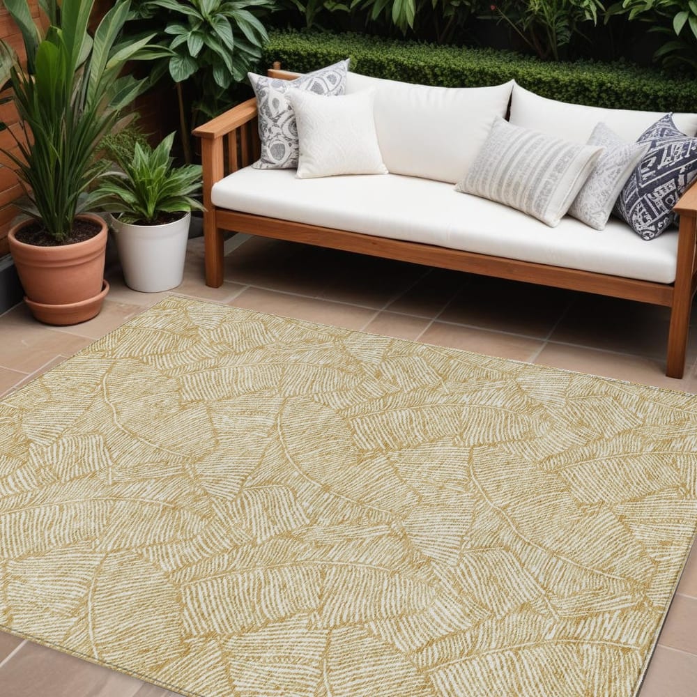 HomeRoots Floral Transitional Rectangle Outdoor Rug