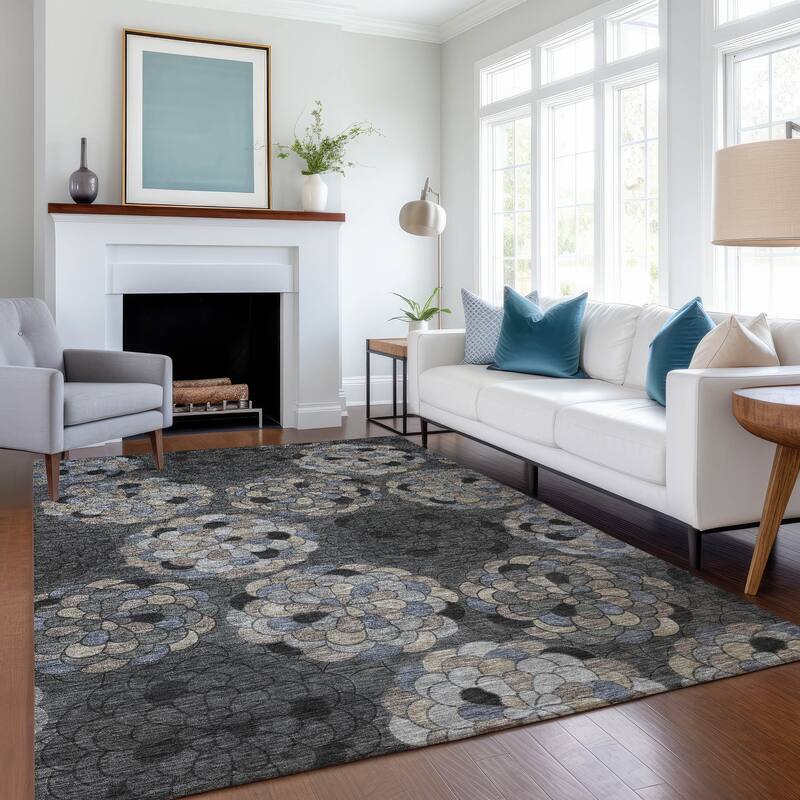 Machine Washable Indoor/ Outdoor Mosaic Cluster Chantille Rug