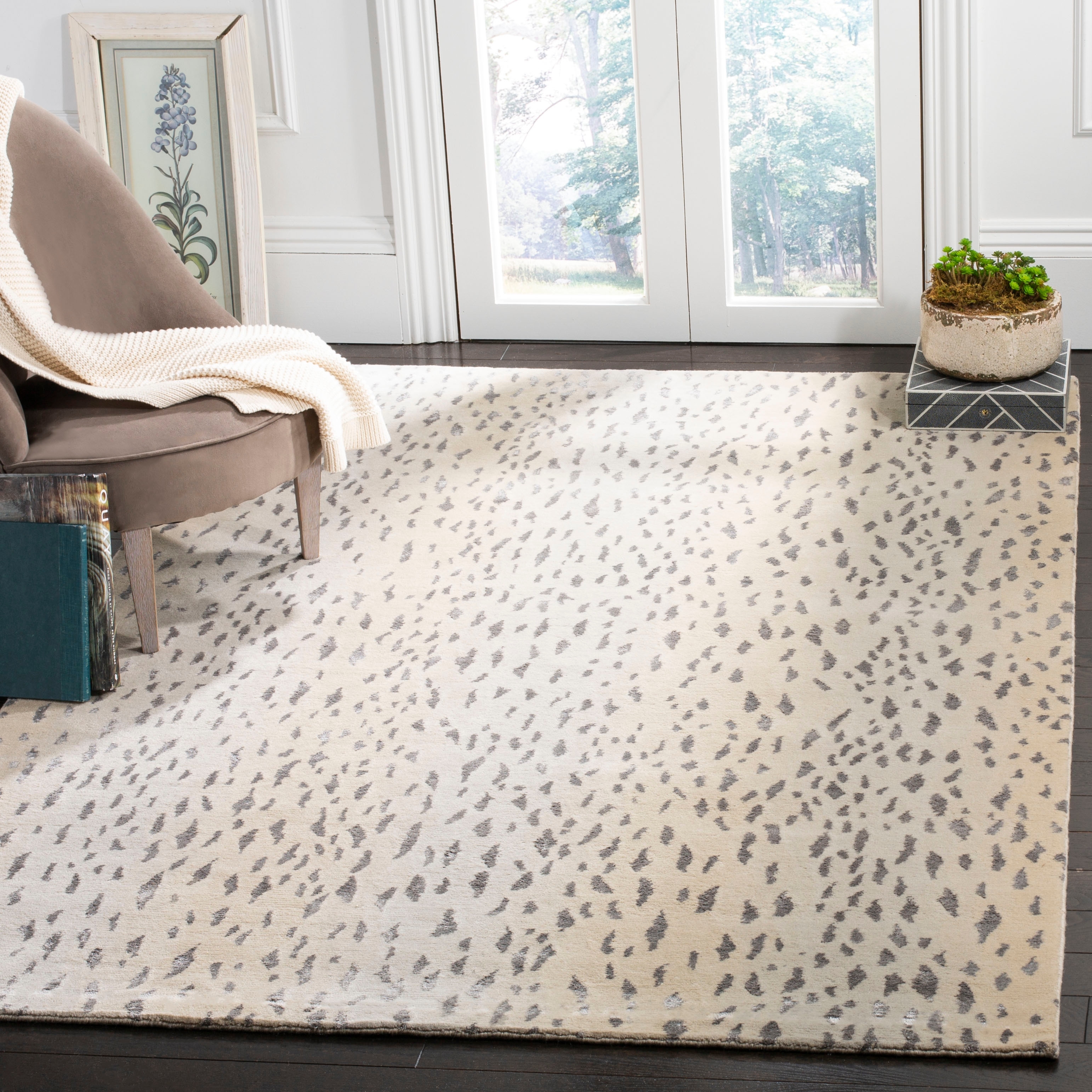 5' x 8' Safavieh Tibetan Collection TIB609A Hand-Knotted Modern Wool Area Rug Ivory Grey 5' x 8' Safavieh Tibetan Collection TIB609A Hand-Knotted Modern Wool Area Rug Ivory Grey