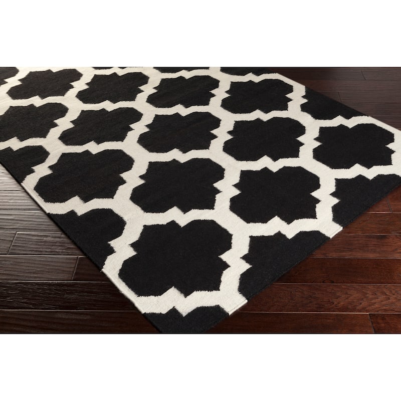 Hand-Woven Esme Moroccan Trellis Reversible Flatweave Wool Rug - 4' x 6'
