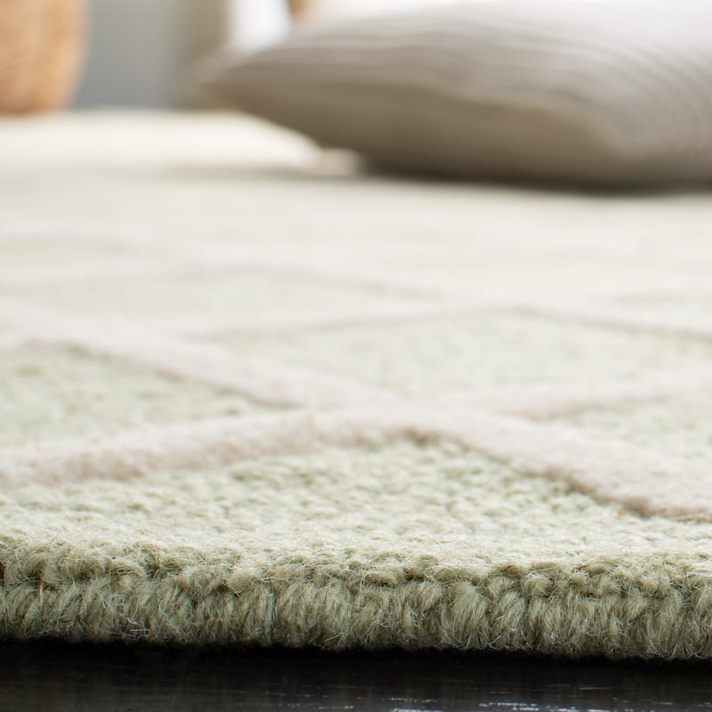 SAFAVIEH, Handmade Cambridge Siire Moroccan Trellis Wool Rug