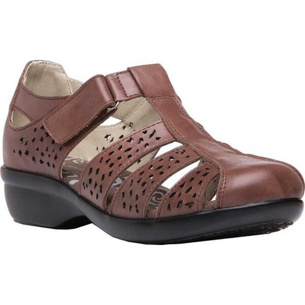 propet fisherman sandals