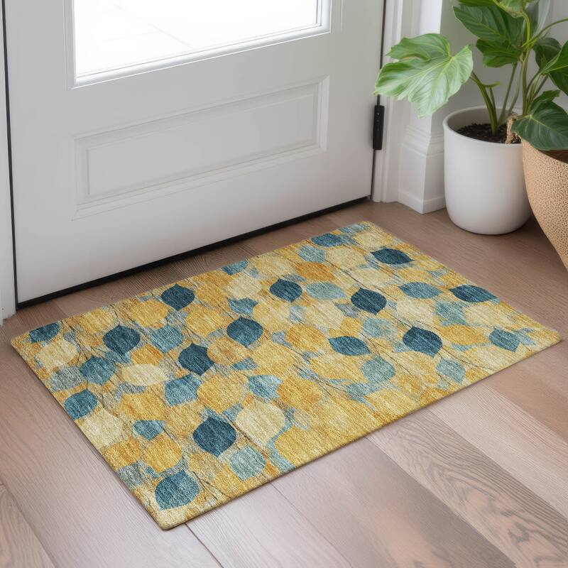 Machine Washable Indoor/ Outdoor Floral Mila Chantille Rug