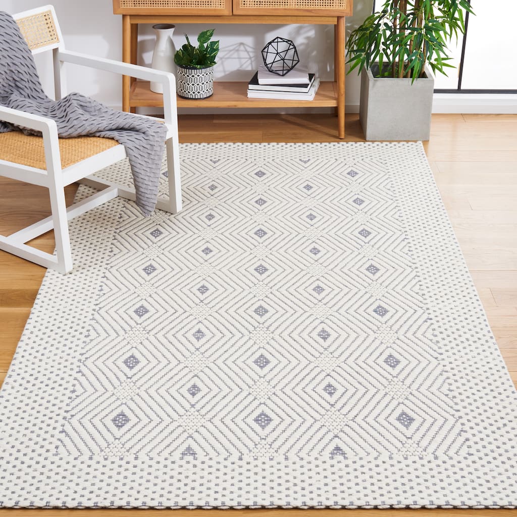 SAFAVIEH Handmade Marbella Matxalen Modern Wool Rug