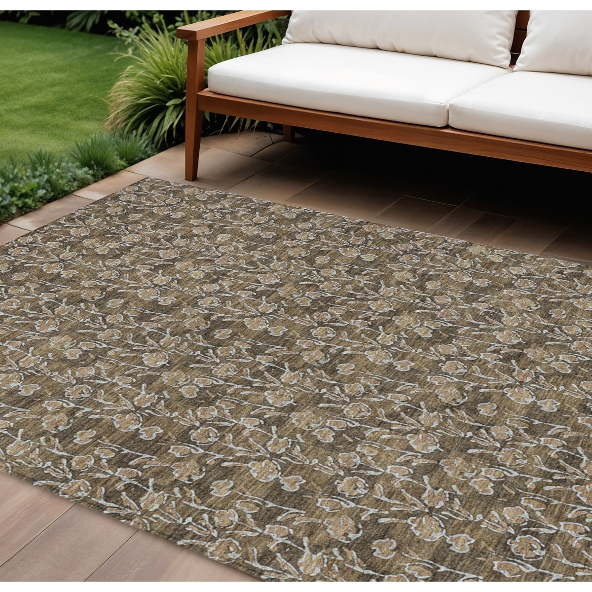 HomeRoots Floral Transitional Rectangle Outdoor Rug