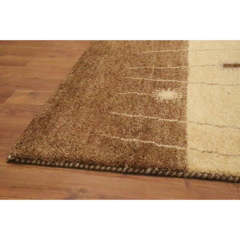 Hand Knotted Oriental 100% Wool Carpet Modern Modern Beige & Ivories Gabbeh Area Rug - 5' 11'' X 4' 1''