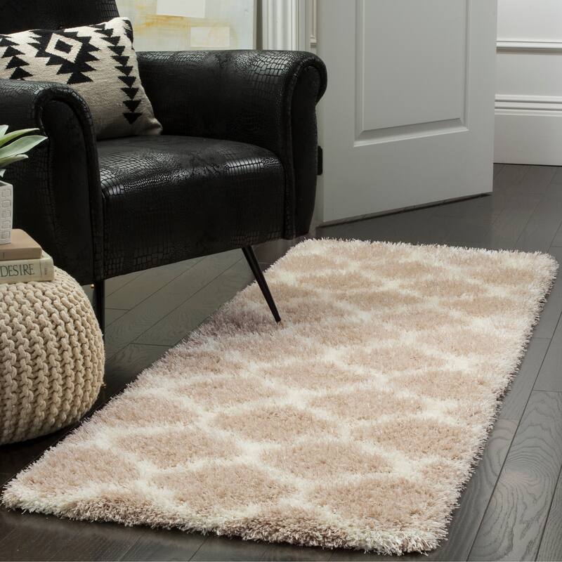 SAFAVIEH Montreal Shag Rosalyn 2-inch Thick Rug - 2'3" x 7' Runner - Beige/Ivory