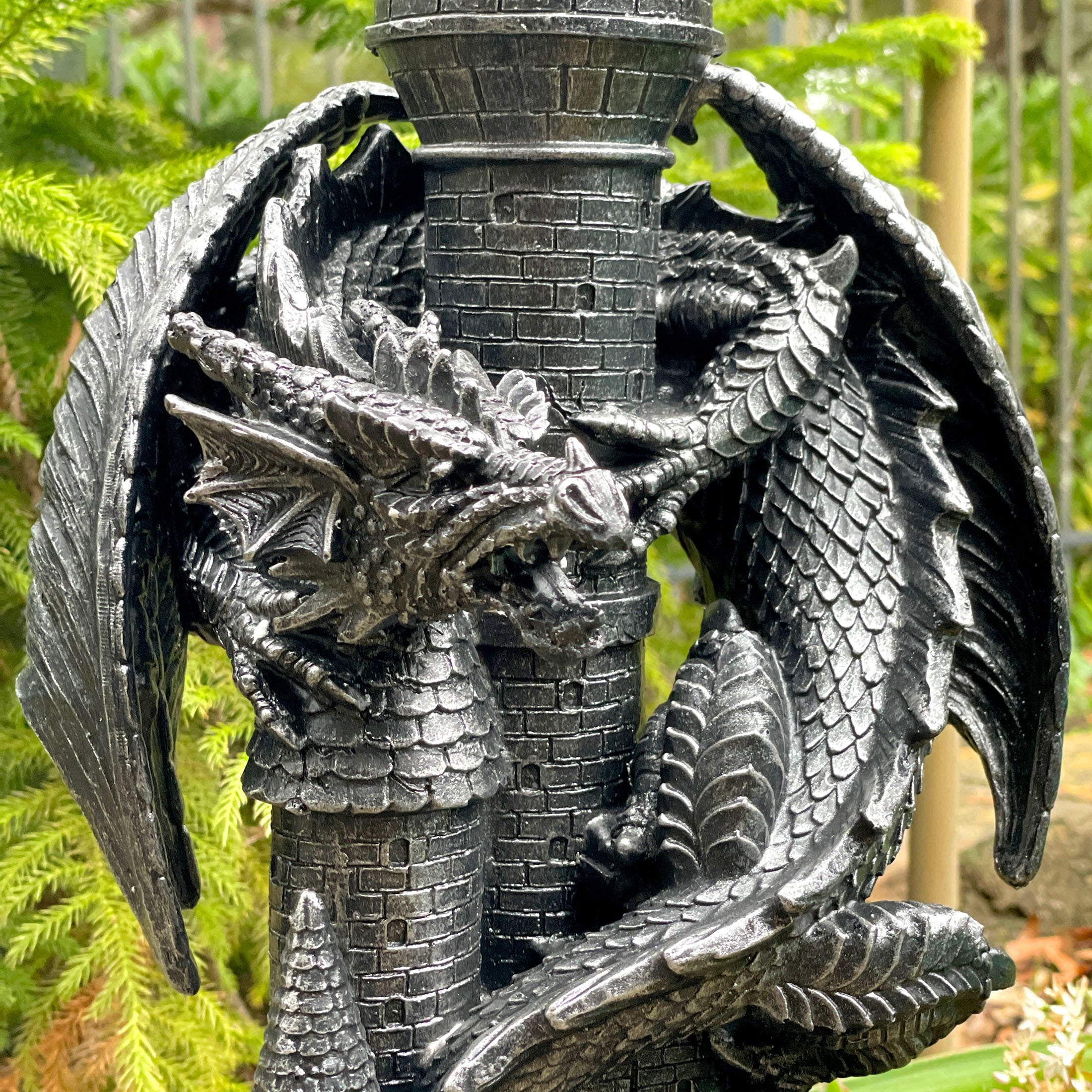 Dragon Keeper Of The Castle Light Solar Led Lantern Statue - 21 X