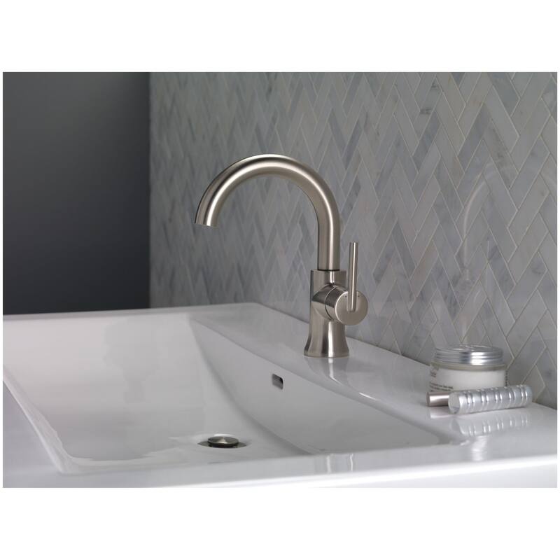 Delta 559HAR-DST Trinsic 1.2 GPM Single Hole Bathroom Faucet with Push