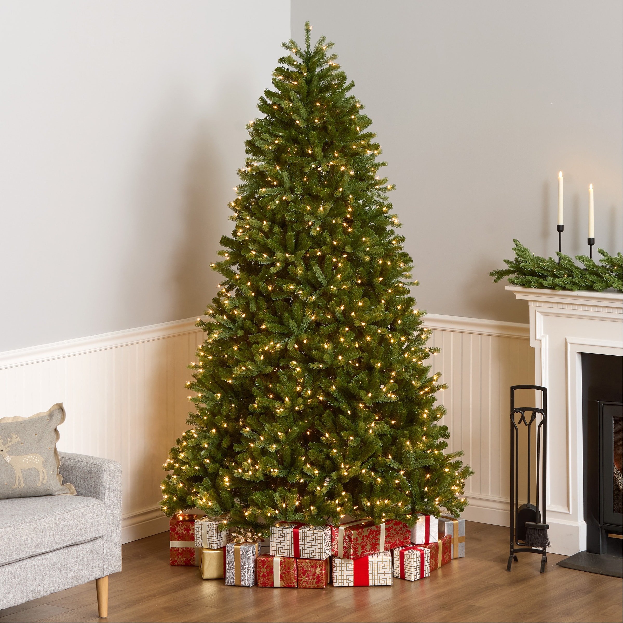 National Tree Company 7.5 ft Pre-Lit Jersey Fraser Fir Medium Artificial Christmas Tree, 1,000 Clear Lights, 2,696 Tips