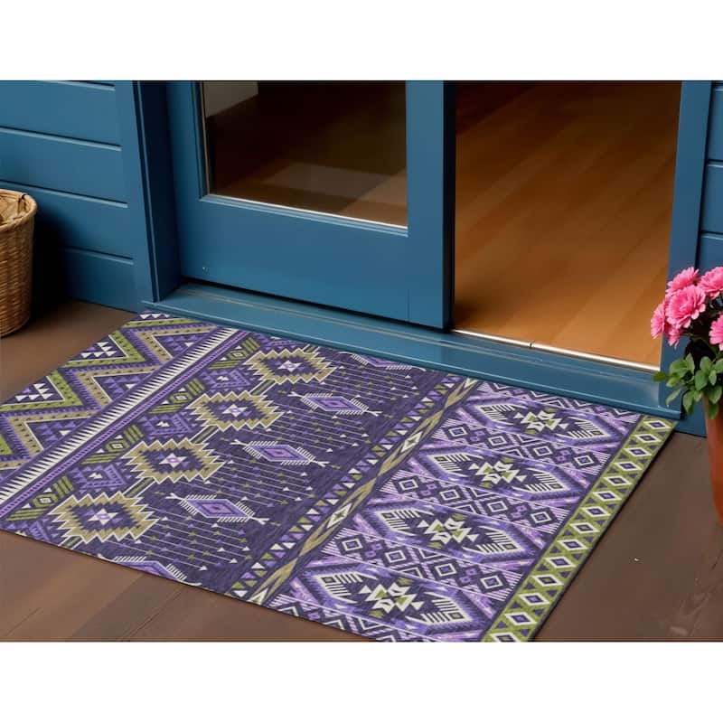 HomeRoots Aztec Transitional Rectangle Outdoor Rug - 3' x 5'