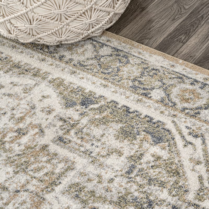 JONATHAN Y Pavel Bold Distressed Medallion Low-Pile Machine-Washable Area Rug