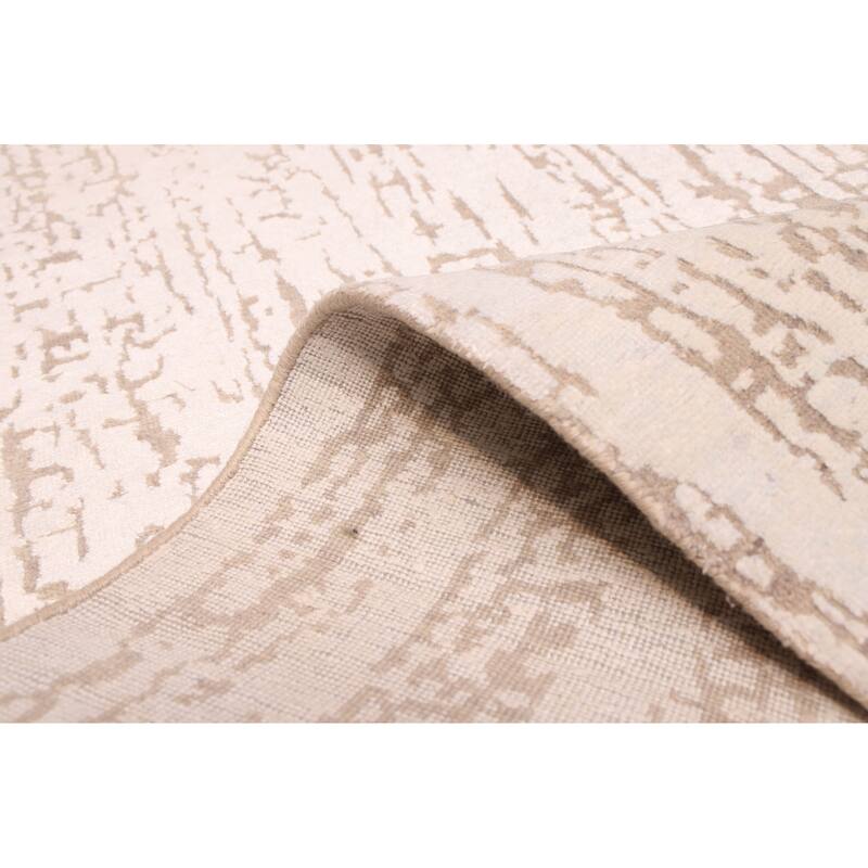 ECARPETGALLERY Hand-knotted Legacy Ivory, Silver Silk, Wool Rug - 2'6 x 12'3