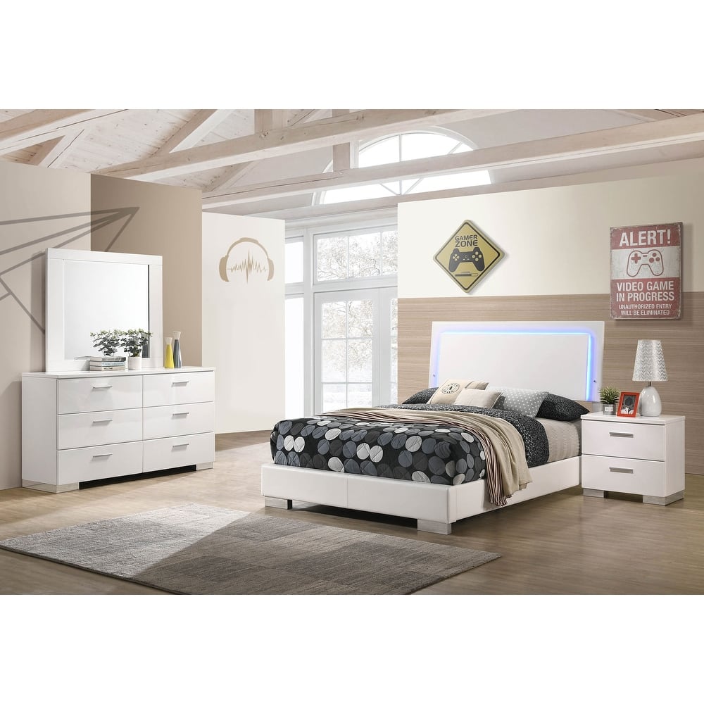 Dulcey White High Gloss 4-piece Bedroom Set