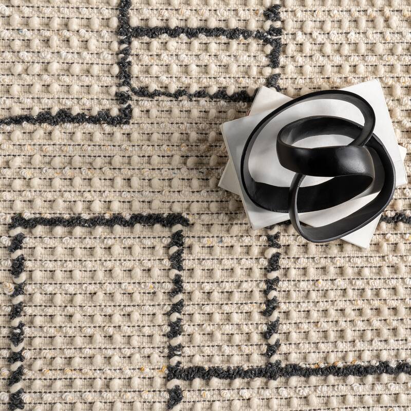 Nuloom Sherrell Modern High/Low Tassel Area Rug