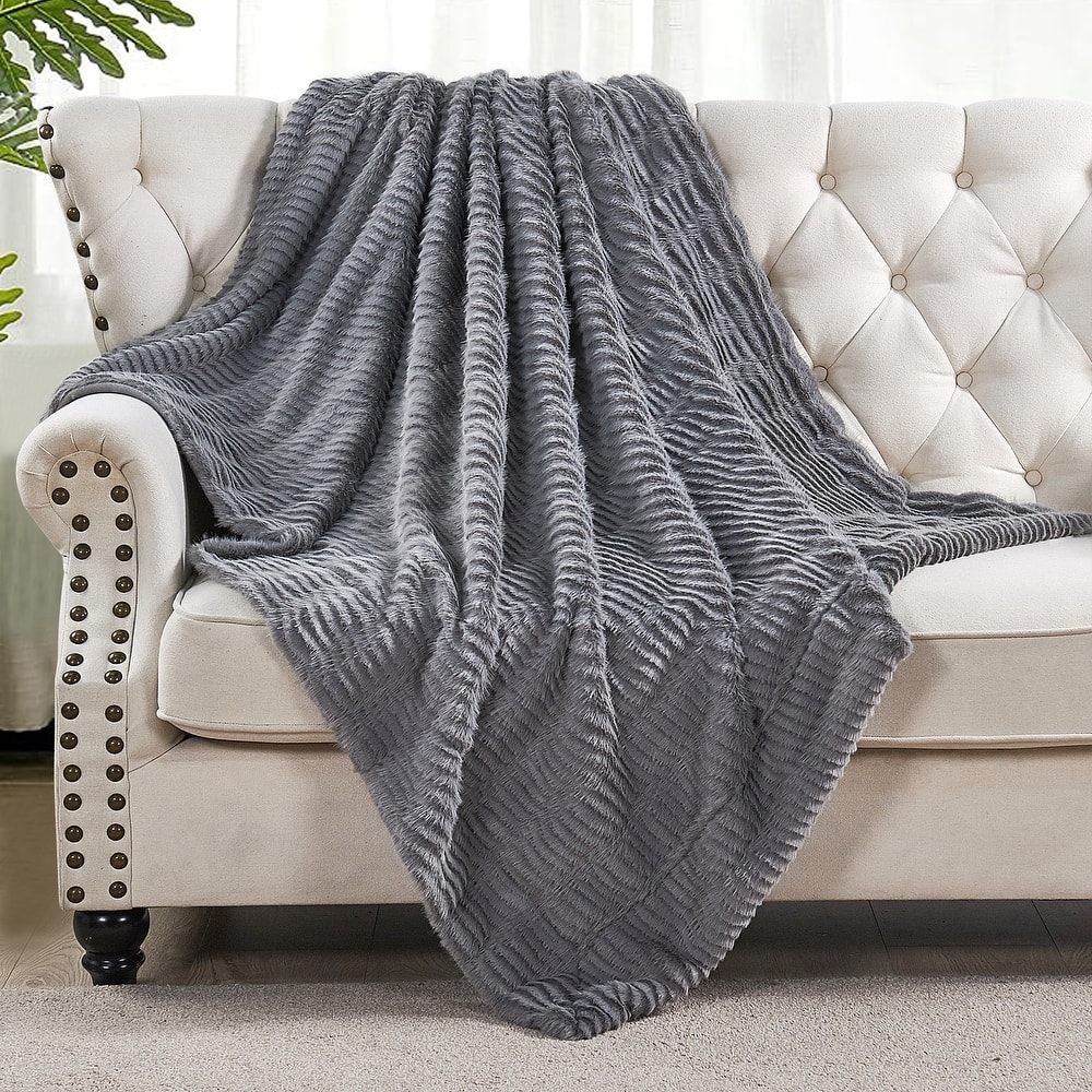 Shaggy Wavy FauxFur Throw Cozy Soft Thick Blanket for Bedroom