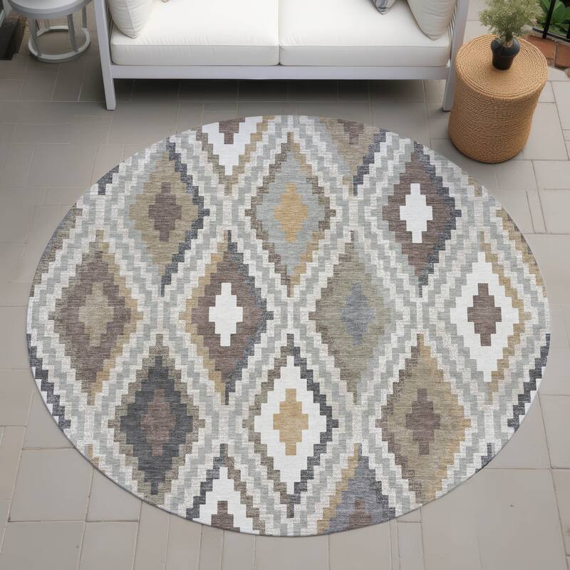 Machine Washable Indoor/ Outdoor Global Geo Chantille Rug - Taupe - 8' x 8'
