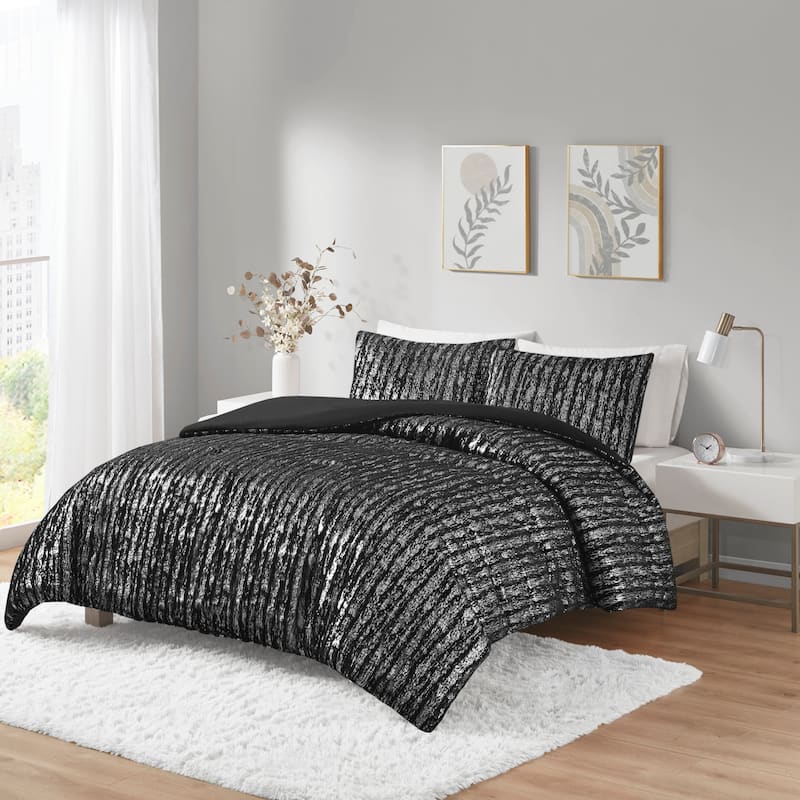 Intelligent Design Alaia Metallic Print Synthetic Fur Duvet Cover Set