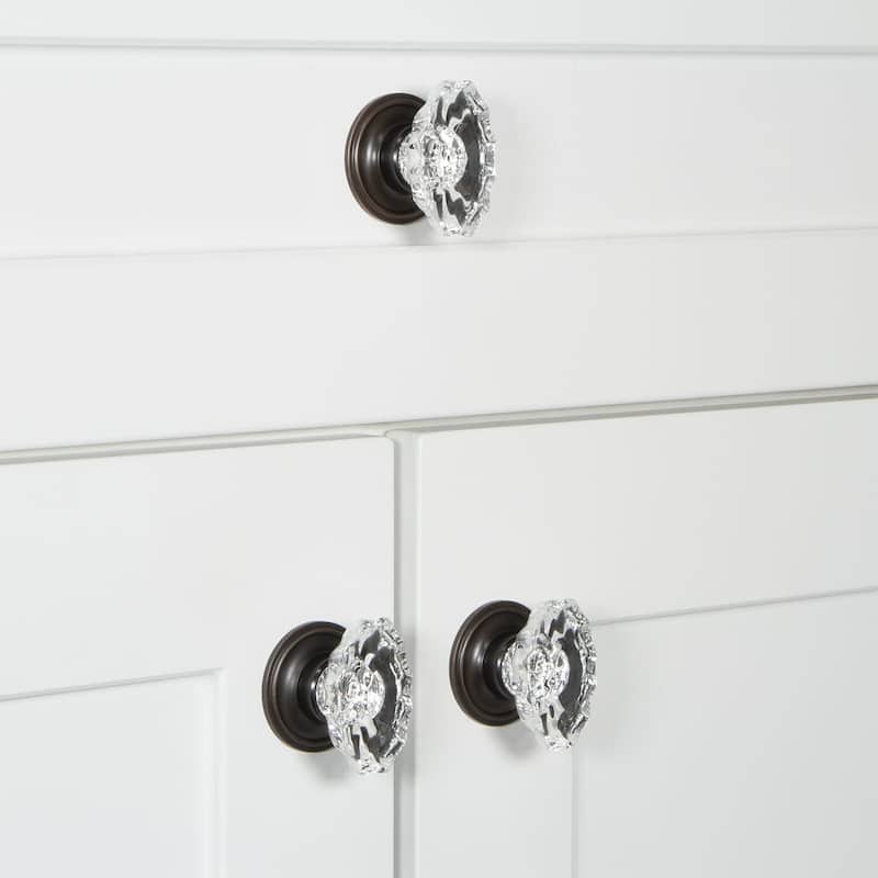 Grandeur BIAR-CRYS-KNOB-GEO Biarritz 1-3/4" Crystal Fluted Farmhouse