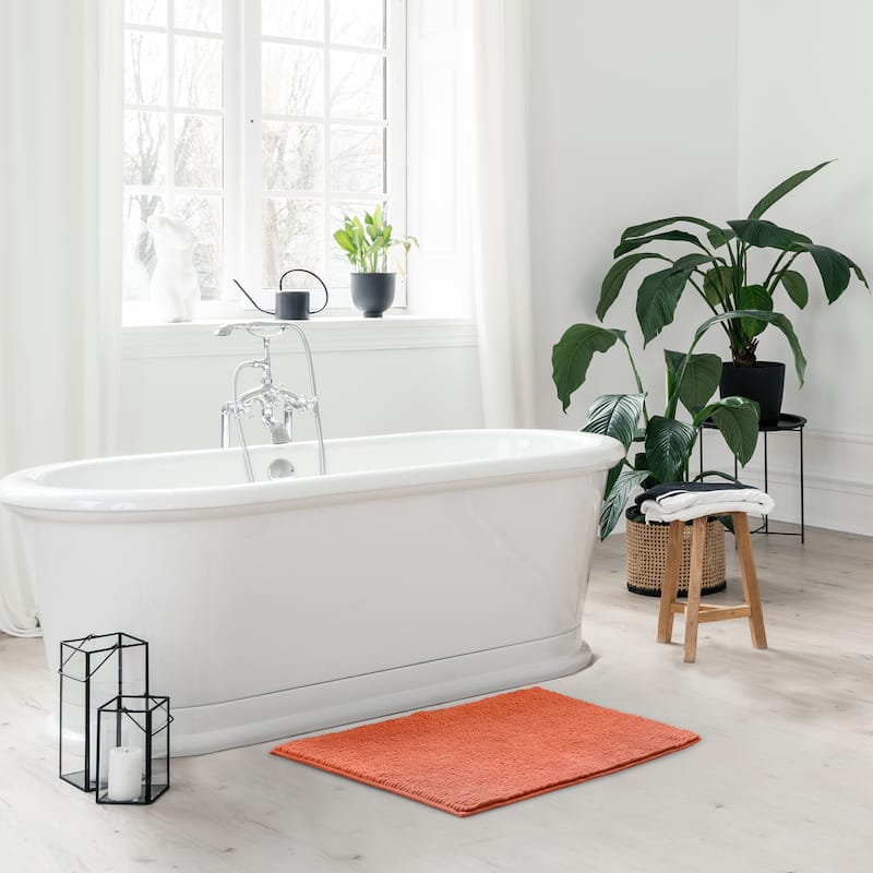 Resort Collection Plush Shag Chenille Bath Mat (21 x 34)