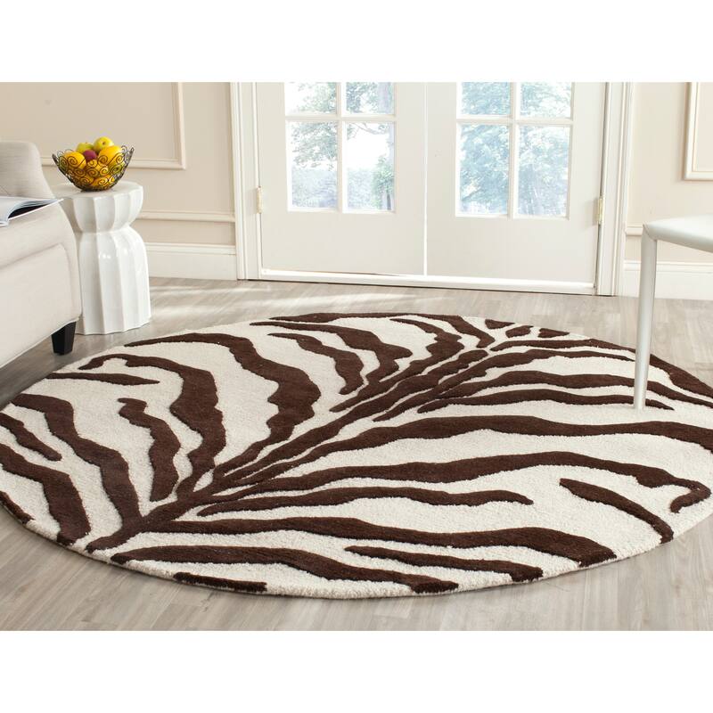 SAFAVIEH Handmade Cambridge Salina Animal Print Wool Rug - 6' x 6' Round - Ivory/Brown