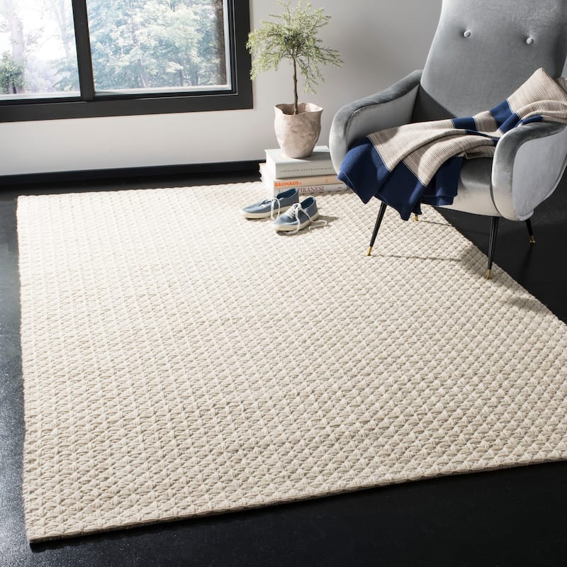 SAFAVIEH Handmade Natura Pavla Wool Rug - 5' x 8' - Ivory