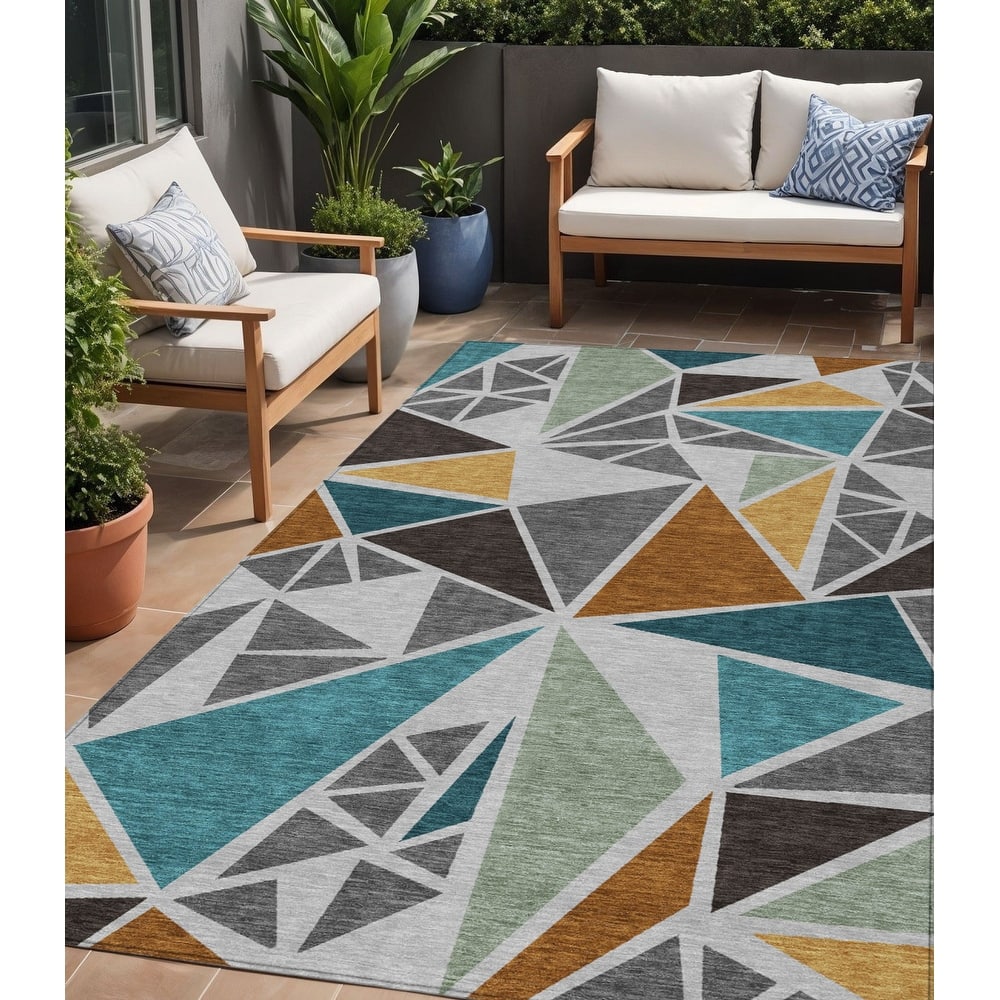 HomeRoots Geometric Transitional Rectangle Outdoor Rug