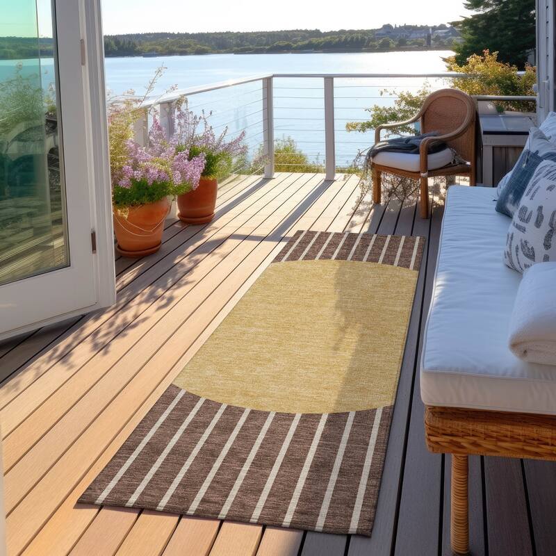 Machine Washable Indoor/ Outdoor Modern Sunrise Chantille Rug
