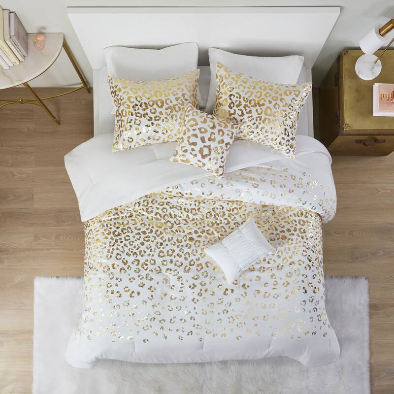 Serena Metallic Animal Printed Comforter Set by Intelligent Design