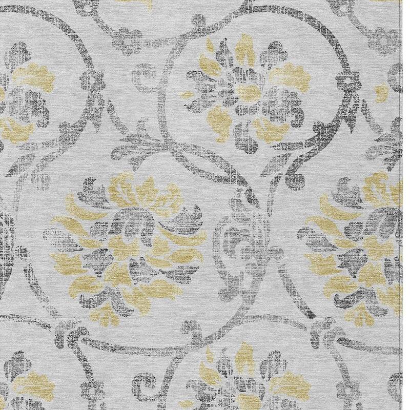 HomeRoots Floral Traditional Rectangle Outdoor Rug