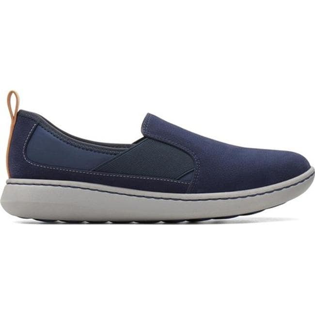 clarks cloudsteppers step move jump