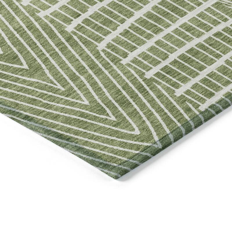 Machine Washable Indoor/ Outdoor Geo Patchwork Chantille Rug