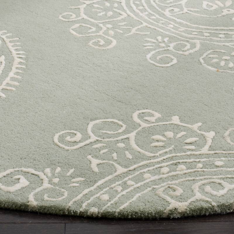 SAFAVIEH Handmade Bella Kristiana Paisley Modern Floral Wool Rug