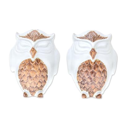 Novica Handmade Calm Owls In White Ceramic Salt And Pepper Shakers (Pair)