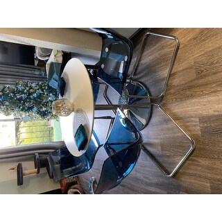 Carson Carrington Klemens Round Dining Table