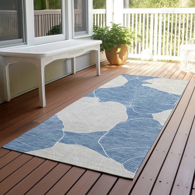 Machine Washable Indoor/ Outdoor Tropical Floral Chantille Rug - Denim - 2'3" x 7'6"