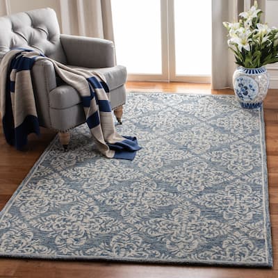 SAFAVIEH Handmade Micro-Loop Sarma Wool Rug