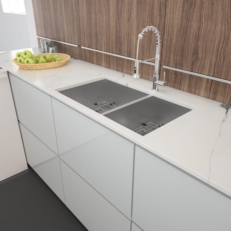 33 Inch Undermount Sink Deep Double Bowl 60/40 18 Gauge Stainless Steel Kitchen Sink - 33*19*9 inch