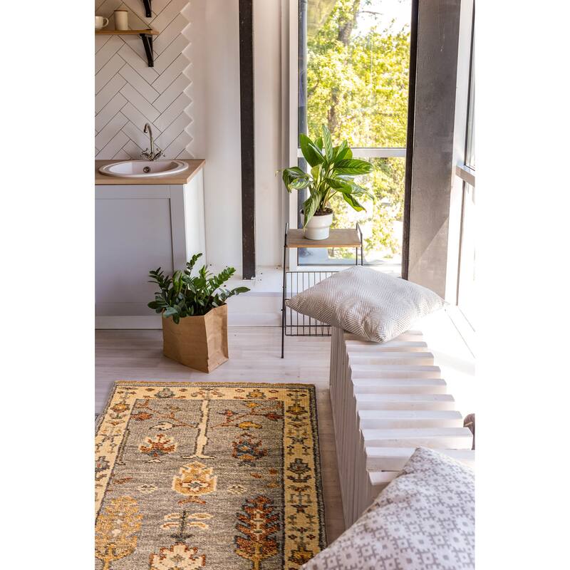 ECARPETGALLERY Hand-knotted Jules Serapi Grey Wool Rug - 2'7 x 7'11