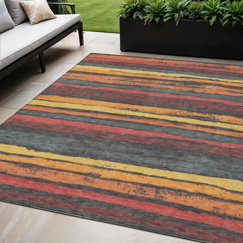 HomeRoots Striped Transitional Rectangle Outdoor Rug - 5' X 8'