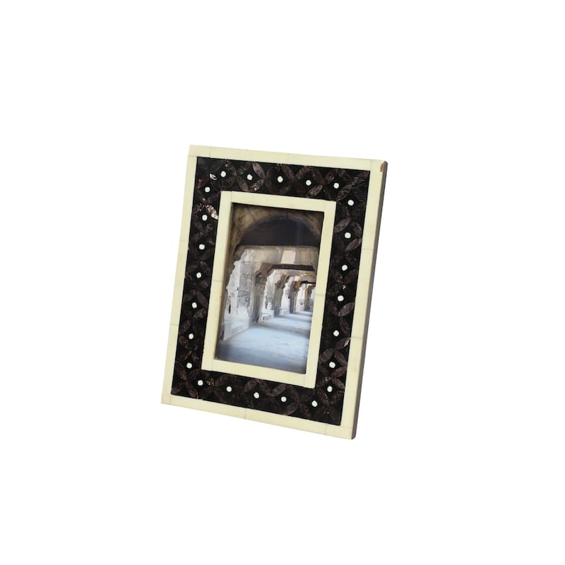 Black Natural & Brown Resin Rectangular Picture Frame w/ Quatrefoil Pattern 7.5 x 9.5