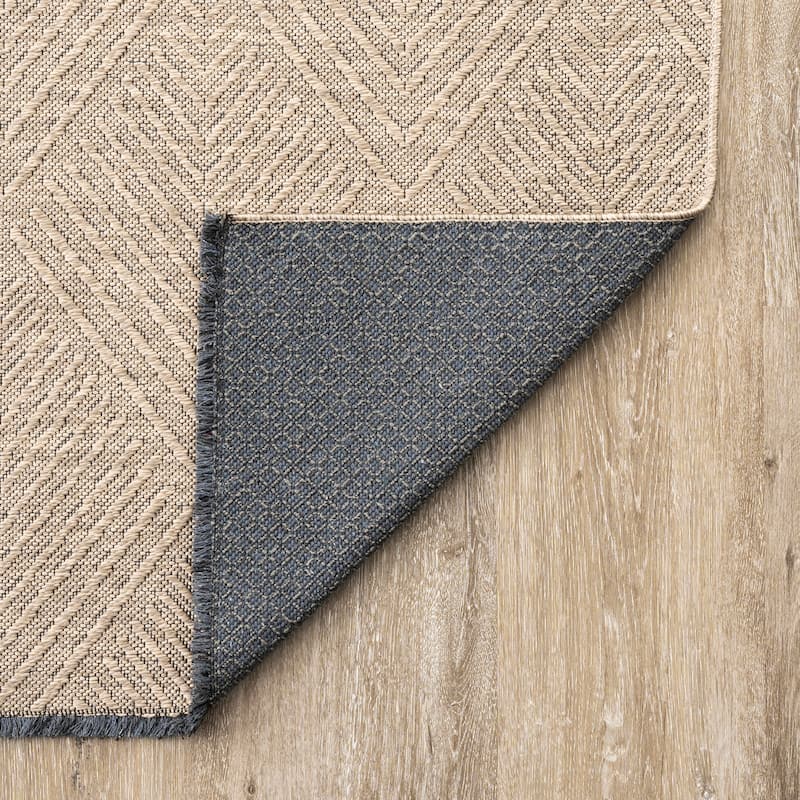 Alameda Solid Color Chevron Machine Washable Indoor Area Rug
