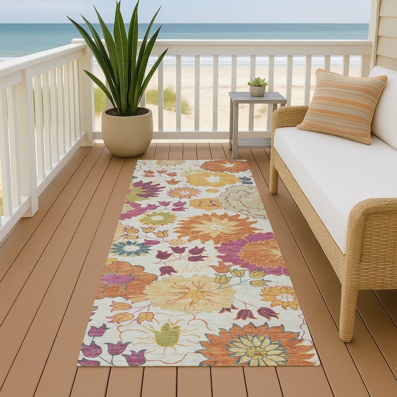 Machine Washable Indoor/ Outdoor Modern Floral Chantille Rug - Ivory - 2'3" x 7'6"