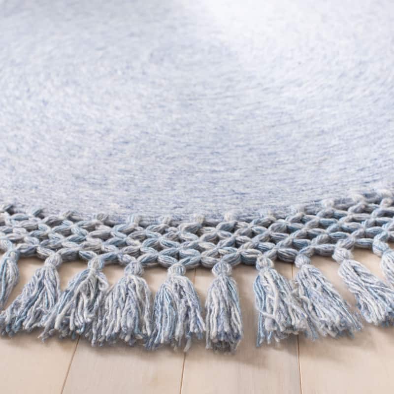 SAFAVIEH Handmade Sahara Iridian Tassel Rug