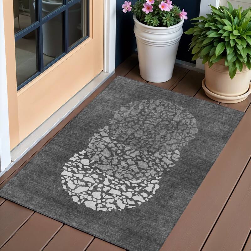 HomeRoots Abstract Transitional Rectangle Outdoor Rug - 3' x 5'