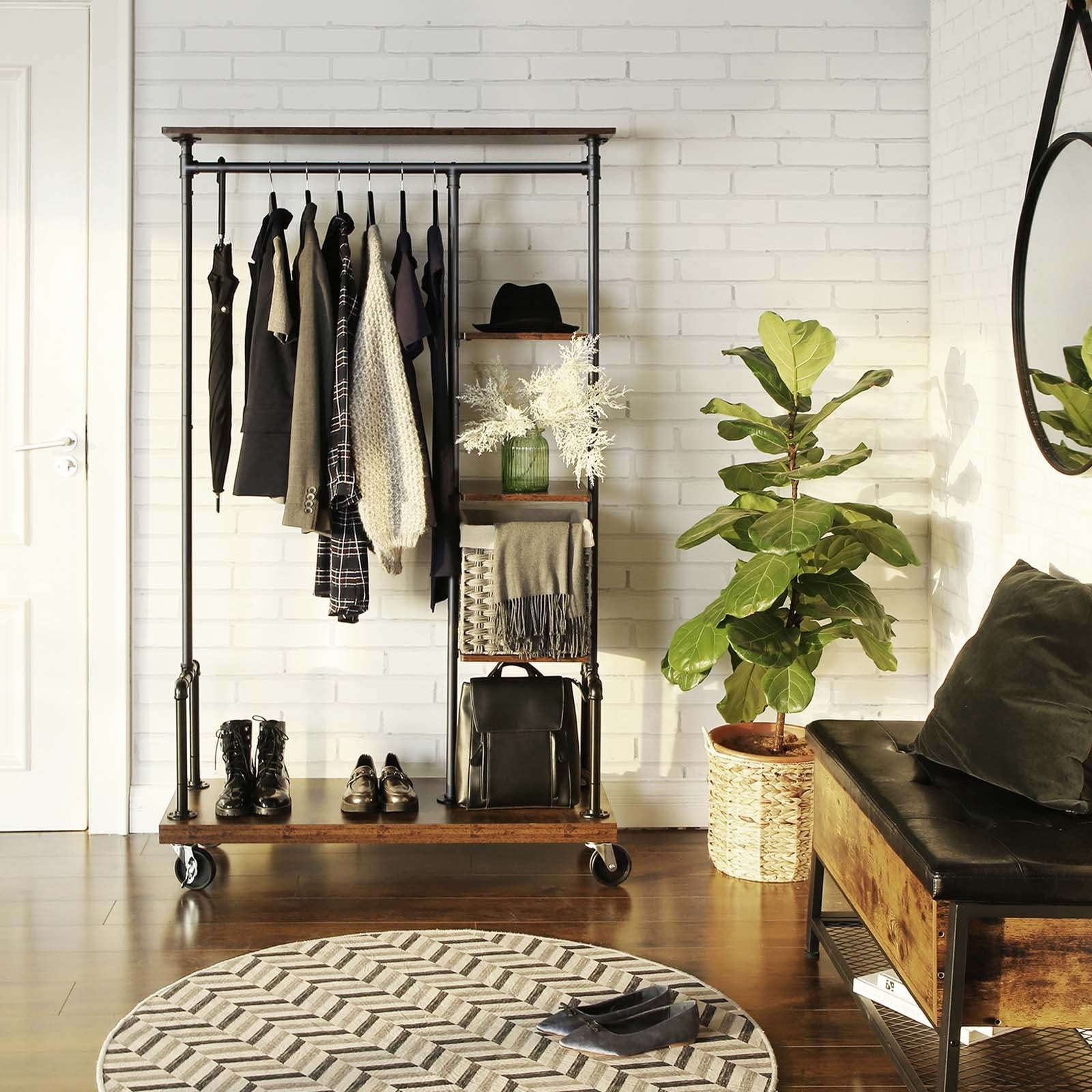 Cloth rack with wheels online