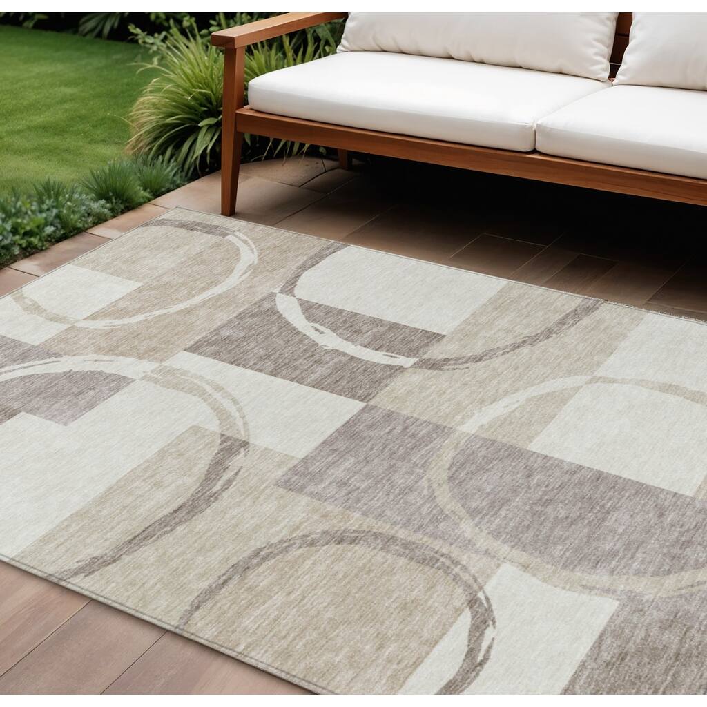 HomeRoots Geometric Modern Rectangle Outdoor Rug