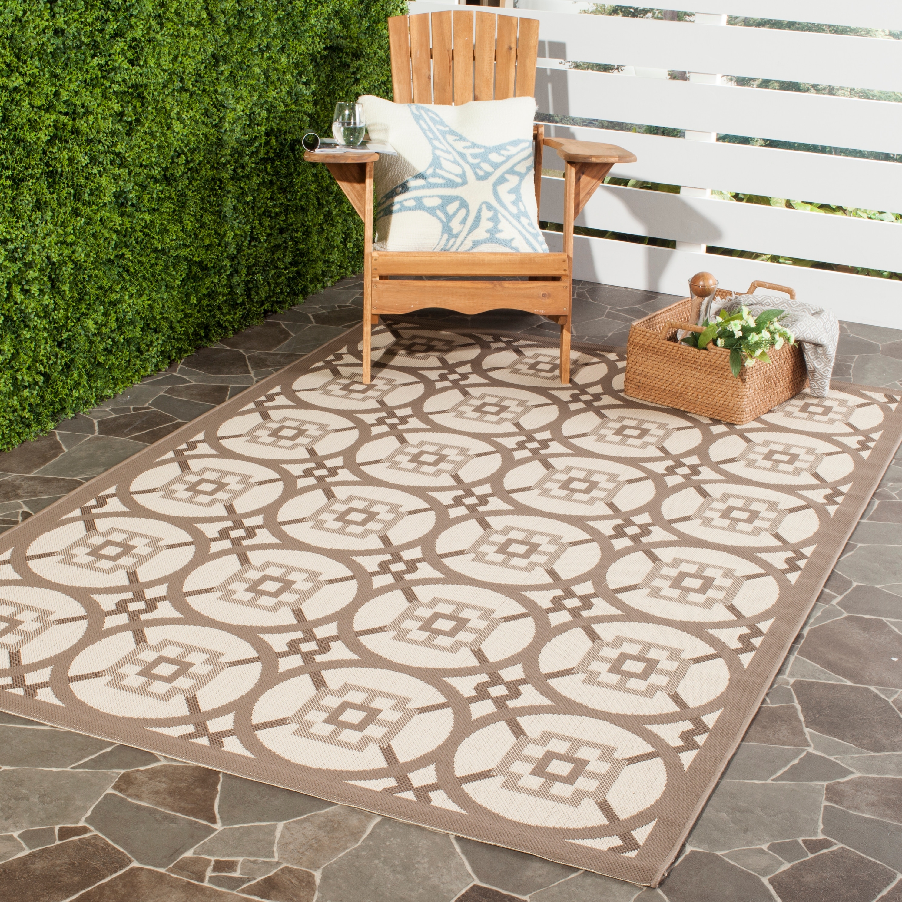 SAFAVIEH Courtyard Josee Indoor/ Outdoor Waterproof Patio Backyard Rug
