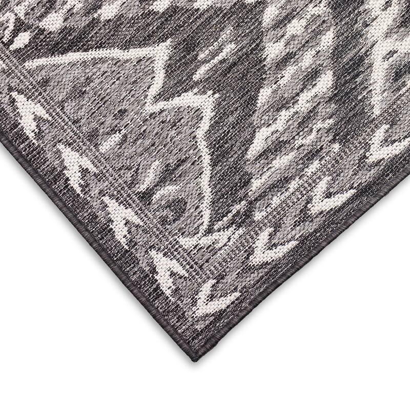 Liora Manne Malibu Ikat Indoor/Outdoor Rug